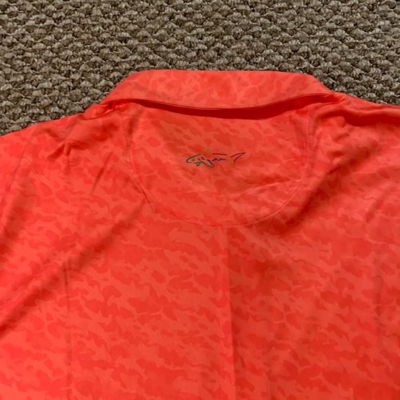 Greg Norman Polo Golf New With Tags. Dot Shark Print. - Picture 4 of 4